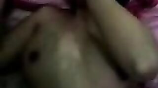 tinakpan ang bibig