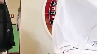 Pinay seduced the room boy to get laid