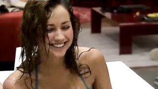 Australia BB Hot Chick Nip Slip