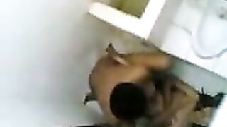 Tirahan sa banyo