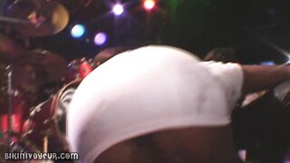 Drunk Girls Wet T-Shirt Booty Shake Contests