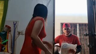 Pinay! Delivery rider was surprised by what I was wearing